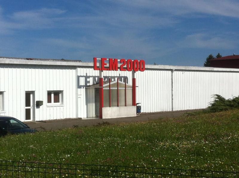 LEM 2000